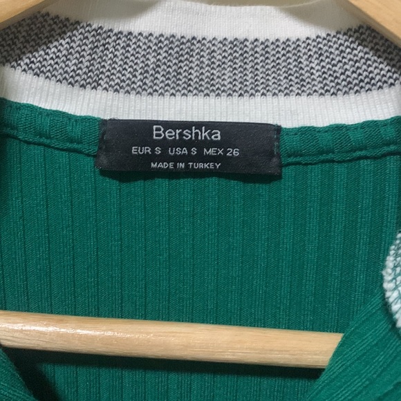 BERSHKA zip up knit green top - Picture 4 of 4